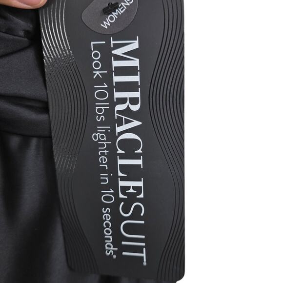 Miracle Suit Marais No Underwire Built in Bra Swimsuit Dress Women's 24W NWT - Picture 4 of 8